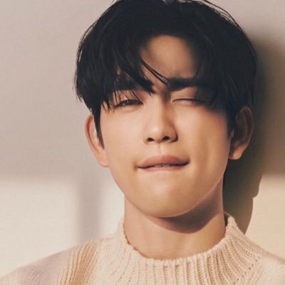 JinYPark0922's profile picture. 