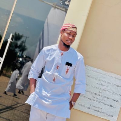 Molecular_Mind's profile picture. 🔬Exploring the wonder of Molecular Biology |  🦠From Genes to Genomes | 🧠 Inspiring Curiosity, research, and innovation | 🌎 Building a community for young 🥼