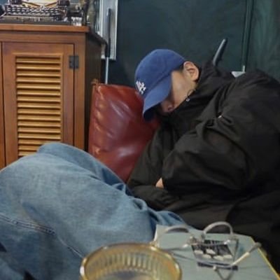 btsasharl's profile picture. ¹⁶⁵⁵ • for yapping abt BTS & F1 ❤️‍🔥