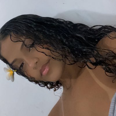 qlf_fbzinhaa's profile picture. mamãe de um príncipe 🫅🏼 🩵