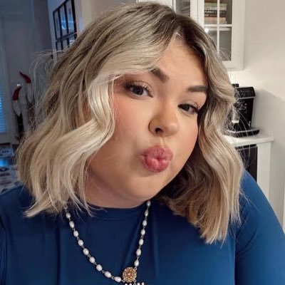 Alysaa366110's profile picture. 