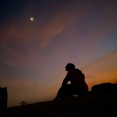mansebanjaran's profile picture. Photography, food, music, books.  Manzil se anjaan musafir with a Chanchal mann. 🧳
