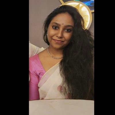 DrVaishnavi14's profile picture. Doc|Bharatnatyam,Mohiniattam,Kathak, Odissi,Kathakali|Music|Sketch|Kalaripayattu|Civil Servant,Officer on Special Duty to CM K'taka @osd_cmkarnataka|Personal|