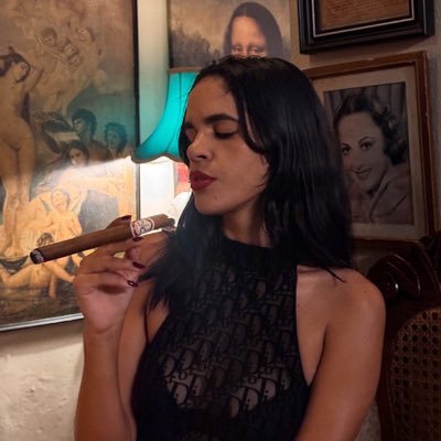 lily3fon's profile picture. be happy stay smokey 💨🥂 cigar aficionado 💨💋 Cigar distributor up for your cigar deals 🔞