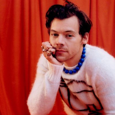 wallsxgoldenh's profile picture. The only person who saved my life is @Harry_Styles. 😍 26y. HARRY N1 01/06 😍 SAW HARRY PARIS N1 😭❤️ Regardez la lune 🌙