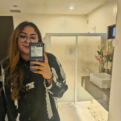 snobbeesh's profile picture. This is my year. I'm claiming it! ✨️