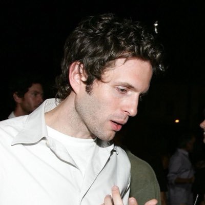 melrosesgf's profile picture. it’s always sunny in philadelphia era S17 ☀️|| loving the miserable characters on sitcoms