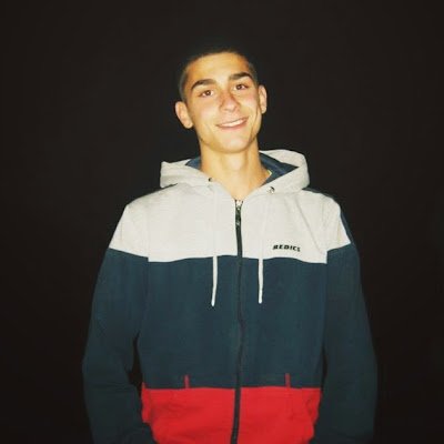 VladislavM954's profile picture. 