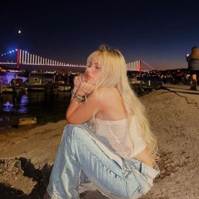 eylulgbi's profile picture. Takiplere en kısa sürede dönüyorum