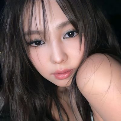 dzuches's profile picture. 