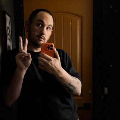 yungtrotsky_'s profile picture. my life revolves around movies, music, and radical politics | currently: online