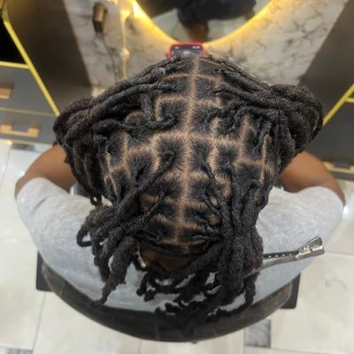 Zannottee_YBNL's profile picture. Hair Stylist 💇‍♂️💈 In for Bookings $ Home service at any Location 📍Mail us on our website 📥💯 STAN @olamide DM for Ads and Promotions 💛