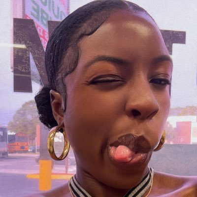 JadoreLyn_'s profile picture. 