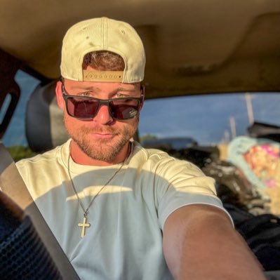 CYoung36601's profile picture. true degenerate. girl dad. roll damn tide.