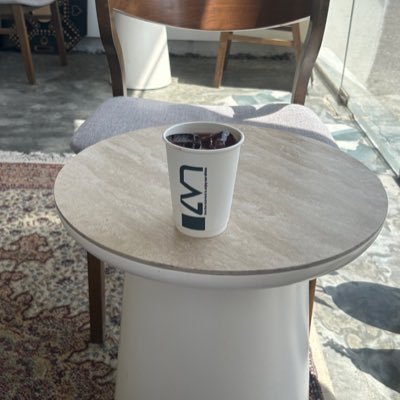 dlhm0's profile picture. محب للقهّوه ومتذوق لشعر ولأ اكترث لـ أبن امه .