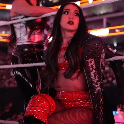 ProdigyIsRogue's profile picture. 𝗧𝗵𝗲 𝗣𝗿𝗼𝗱𝗶𝗴𝘆 .ᐟ NXT Superstar • 2x NXT Women's Champion • Breaking the rules and doing it my way, I am my own Hero. Mdni • Semi-DTF | Parody
