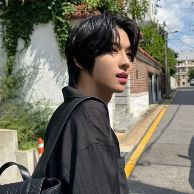 niansboheng's profile picture. Catch a fever tryna find a man like nian 🍪