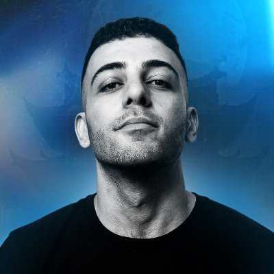 moxrashed's profile picture. مصمم جرافيك متخصص في تصميمات السوشيال ميديا 🎨
أساعد البراندات تحكي قصتها بشكل يجذب ويأثر 💡
«أصمم الحكاية قبل الشكل»