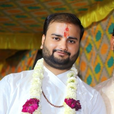 adipandey6263's profile picture. bhagwat katha pravkta 📚
jyotish Astrology 🎓🎓#vrindavan #karamkand #singer