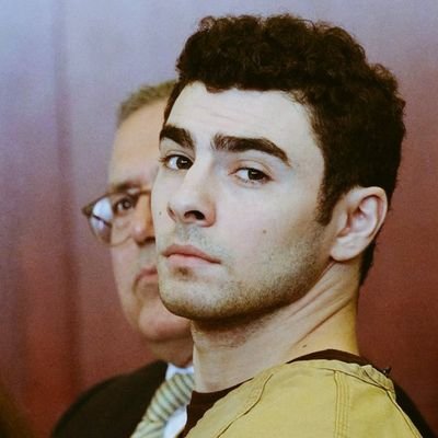 darklyadrian's profile picture. Get cake, die young. Donde hay luz hay oscuridad. Zouis.