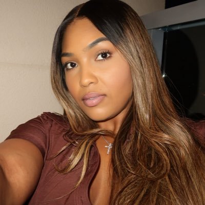 queenJAT_'s profile picture. 