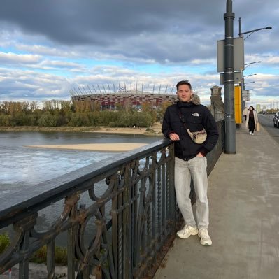 j_alart7's profile picture. Si estás aquí por el fútbol, da la vuelta, a mí solo me gustan los cochecitos