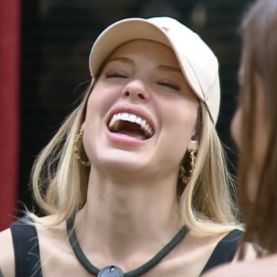 comentaduarda's profile picture. Alagoana, química, apaixonada por romance, música, futebol e vôlei.
