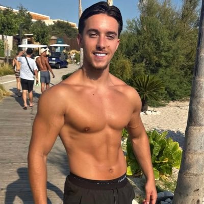 splasheyy's profile picture. Online Fitness Coach   Ex professional Fortnite player