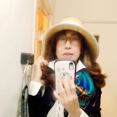 GvV7PMCRaEp6G2D's profile picture. お料理飛行機ラブです SNSクリエイターよろしくね 総合商社日商岩井現双日勤務経験ありプロフに自己紹介の無い方からのフォロリク承認致しません 投資副業目的からの方プロフ画像ご自身画像ではなくイラストの方何回も言うけど投資裏垢からのフォロリク即ブロックです