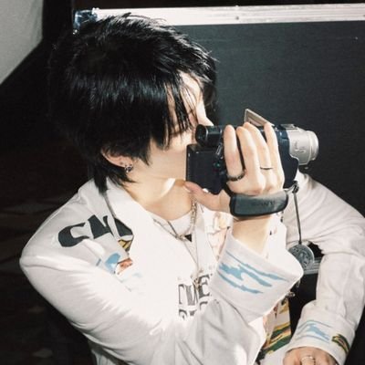 Leejeony's profile picture. 1 2 3 itik, @ericsohfn cantik aku yang punya :b