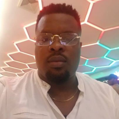 Orpeyemiii's profile picture. Emotions are feedback. Be stoic.