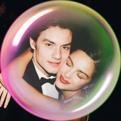 EmmsLuvsLiv's profile picture. 20 🌸 she/her 🌸 i love all the pop girlies and my fav is olivia 🌸 also talk about books & movies 🌸 ifb all fan accounts!