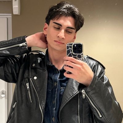 whitewine1325's profile picture. 