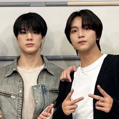 littledrgns's profile picture. absurd.