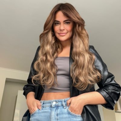 CarmenTuitera's profile picture. Relacionadora Publica/ Asesora comunicacional /Escritora/Charlista/ Mentora/Pintora de cuadros feos/ Enfrentando la violencia de género digital ENFRENTA