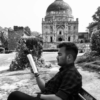 swapnilpandey_'s profile picture. Keep it simple but significant 😊