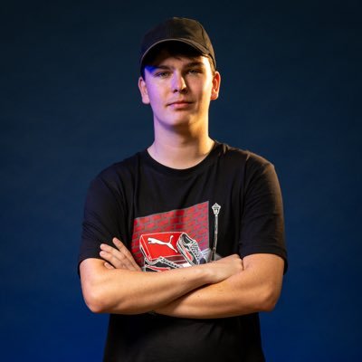 Miki_Celta's profile picture. Pravičák. Liberál. Milovník demokracie a hater komunismu. Prezentuju zde své názory a jakékoliv zlé věci psali hackeři. 🫡