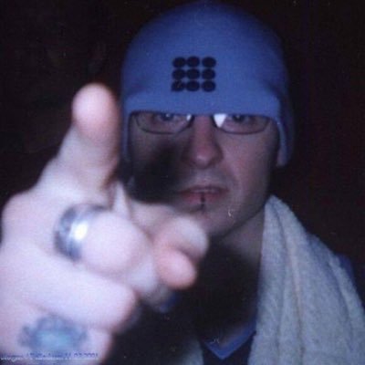 wiredmuze's profile picture. sou paranoica