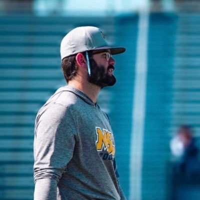 CoachHall34's profile picture. Defensive Assistant @MSJ_fb