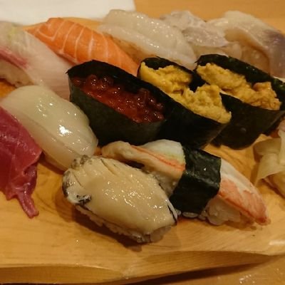 osusi_gungnir's profile picture. 漫画とゲームとアニメと声優が好きなにわかオタク。ツイート少なめ、ふぁぼ多め。時間に追われて積んでるものが多いです(´･ω･)　FF14槍鯖でララっこおじさん(現在復帰見通し無し)。大きいのも小さいのも好きです。FGOに給料が溶けてます。モーさん、エリザ、  BB＆サクラシリーズ推し。グラブルもほんのりやってます。