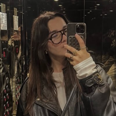 moondin8's profile picture. bir tek şart vardır: katıksız sevgi ve samimiyet