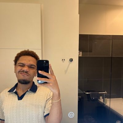 JamalRayshaun_'s profile picture. 25 | Libra