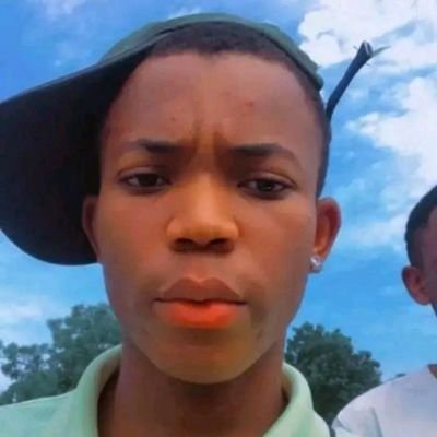 laugh_drip02's profile picture. Cruise master || main @laugh_drip || if you take my tweet serious na you sabii ||daniel regha's relative🧎♀️☄️|| follow me here let's Vibe🤷♀️😂!!!!!! FC ❤️🦅
