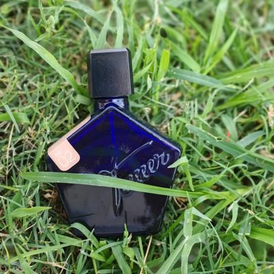 WS210000's profile picture. العطور .القهوة. وشوية سواليف                                                          If you can't change the people change the people