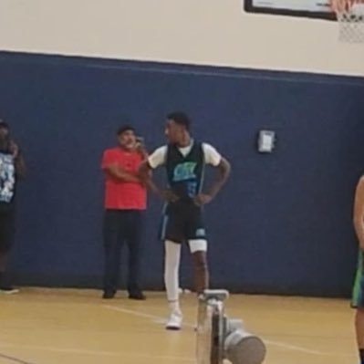 Ronnbarrett_'s profile picture. Foward/wr|6’2-150lbs|c/o2030|Elsie Robertson Lancaster Middle School|8th grader|football and basketball|Dallas,Tx|showtimeronn@gmail.com|430-340-7373