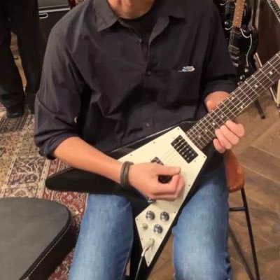 8GTaz1cAYp44807's profile picture. ジャズギター練習中 フライングVでジャズ 同級生とバンド フリマアプリで古着販売 タトゥやアートにも興味があります
