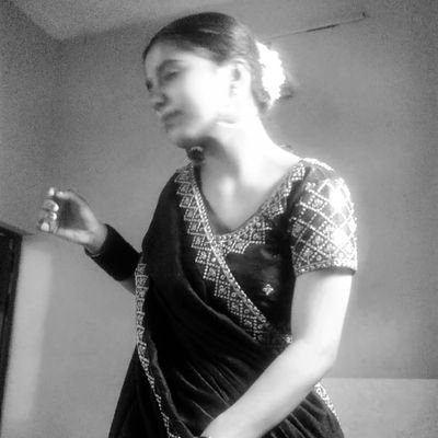 devikasinghhhh's profile picture. शुद्ध हृदय और अस्थिर मन से शापित हूँᵎᵎ
