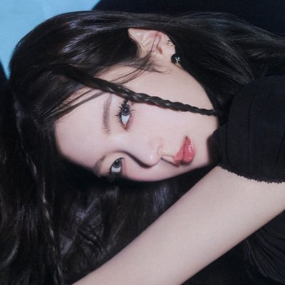 MYITZY1's profile picture. who has tunnel vision?