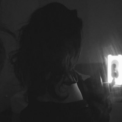 thelulilore's profile picture. 