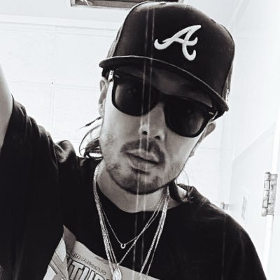 MisterBee1987's profile picture. Ⓜ️ëve Wõrłd🌍 Music Producer / Mix Engineer. SALU Official DJ. #FlagShipRec Work Talk to DM📲